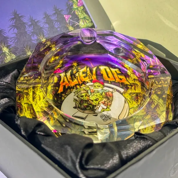 Cinzeiro de Cristal Alien OG