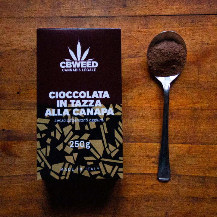 Chocolate Quente com Cânhamo CBWeed