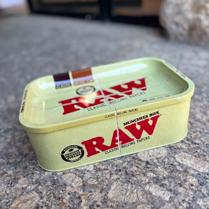 Caixa/Tabuleiro de Metal Raw Mama Kana