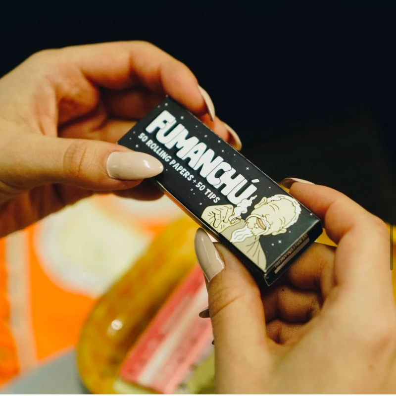 Mortalhas 1 1/4 com Filtro - Fumanchú Mama Kana