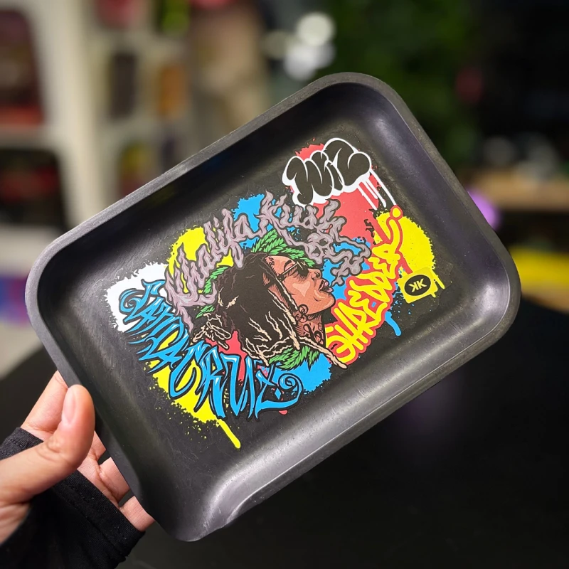 Tabuleiro Santa Cruz x Wizy Khalifa Mama Kana